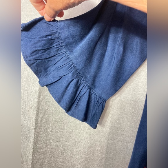 Ivy Jane S Dress Dark Blue Floral Embroidery
Off the shoulder sexy - Picture 4 of 7